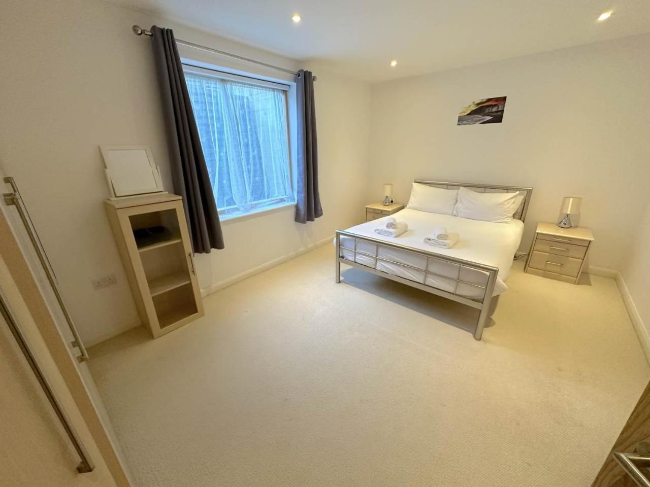 Parc Y Bryn Serviced Apartments Аберистуит Экстерьер фото