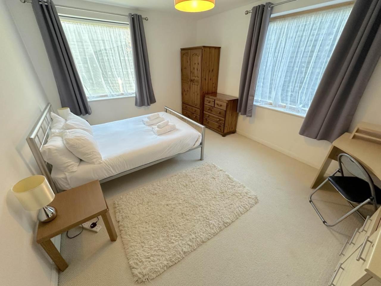 Parc Y Bryn Serviced Apartments Аберистуит Экстерьер фото