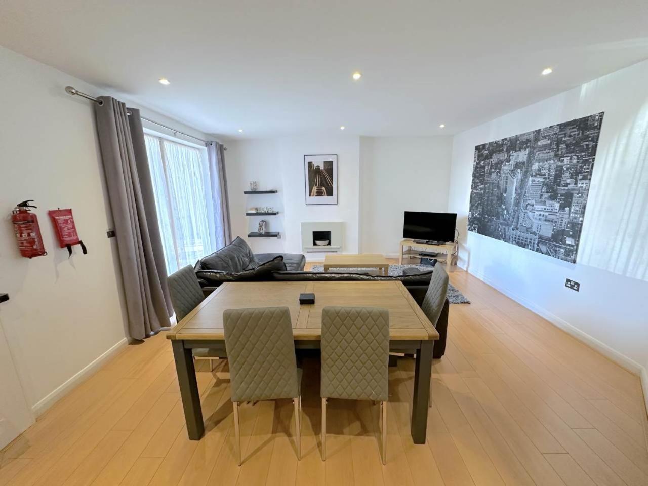 Parc Y Bryn Serviced Apartments Аберистуит Экстерьер фото