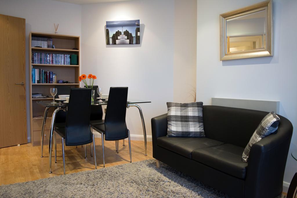 Parc Y Bryn Serviced Apartments Аберистуит Экстерьер фото