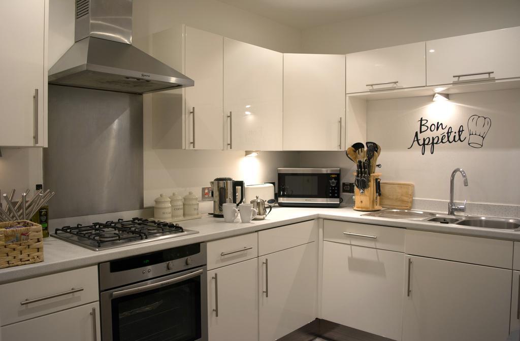 Parc Y Bryn Serviced Apartments Аберистуит Экстерьер фото