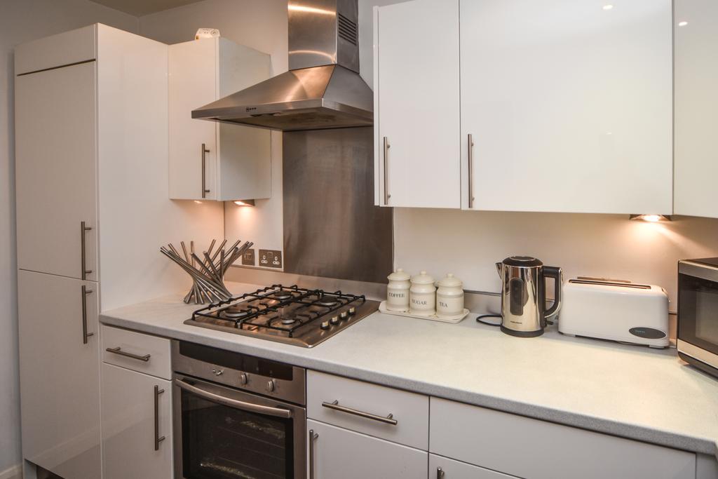 Parc Y Bryn Serviced Apartments Аберистуит Экстерьер фото