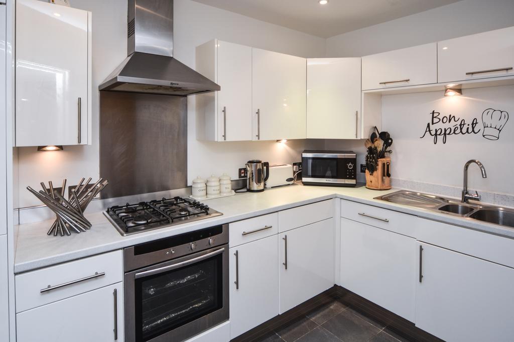 Parc Y Bryn Serviced Apartments Аберистуит Экстерьер фото