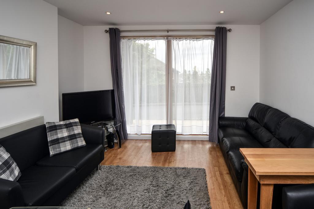 Parc Y Bryn Serviced Apartments Аберистуит Экстерьер фото